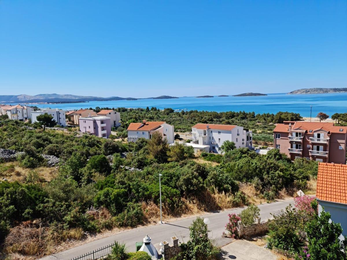 Apartment Luka With Balcony, Sea View And Free Parking Šibenik Buitenkant foto